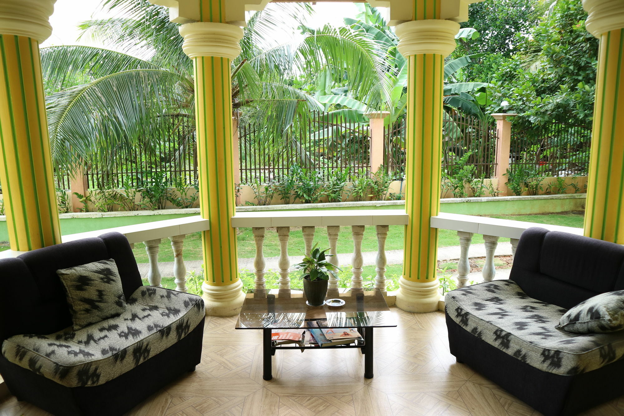 Oyo 422 Villa Emilia Pension House Panglao Zewnętrze zdjęcie