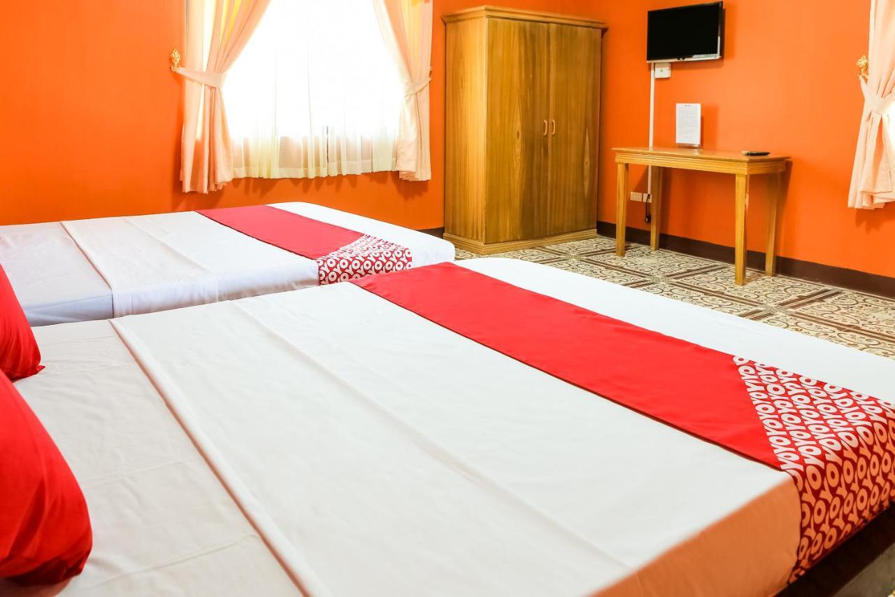 Oyo 422 Villa Emilia Pension House Panglao Zewnętrze zdjęcie