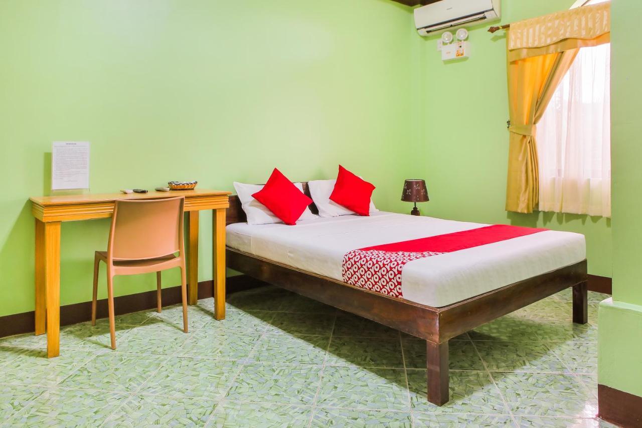 Oyo 422 Villa Emilia Pension House Panglao Zewnętrze zdjęcie